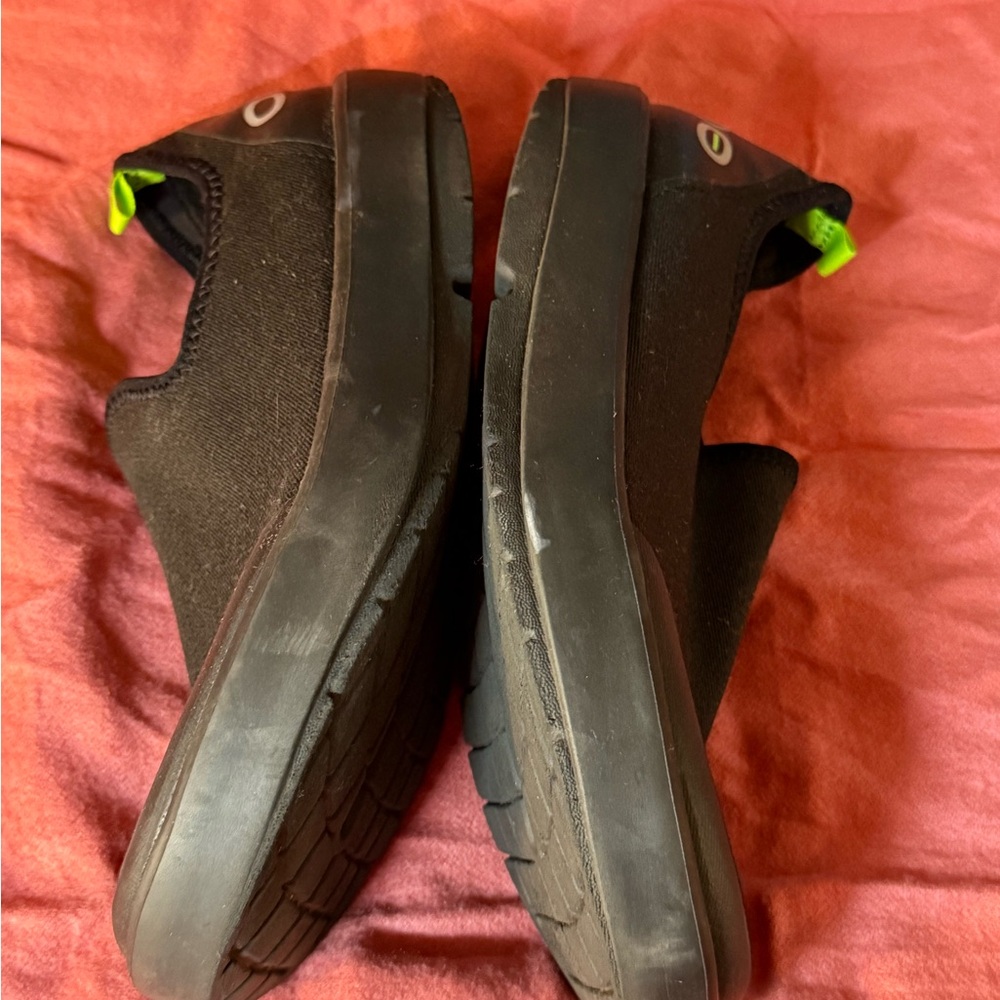 OOFOS Black Slip-On Athletic Shoes - Picture 4 of 6